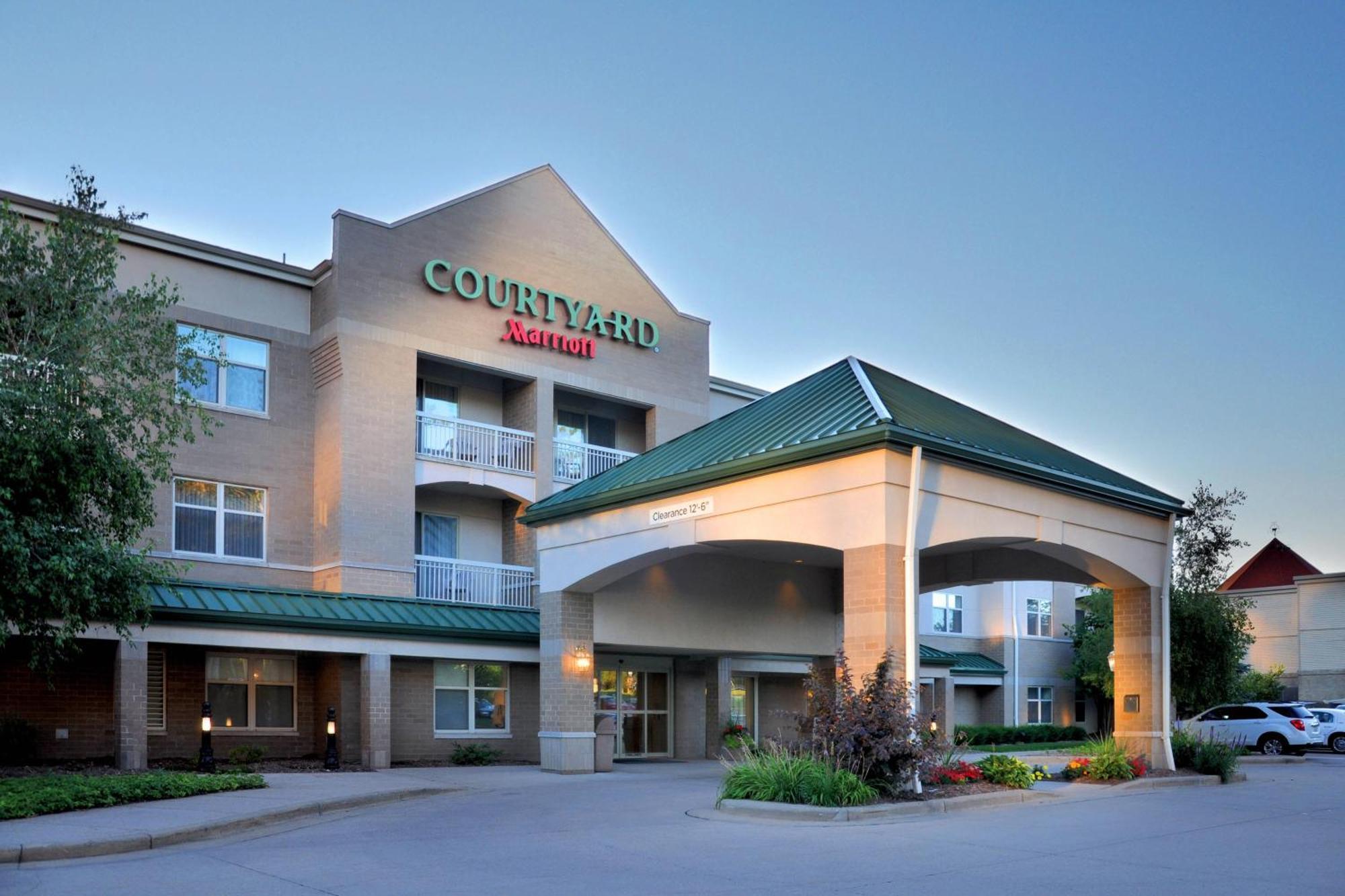 Courtyard Wausau Exterior photo