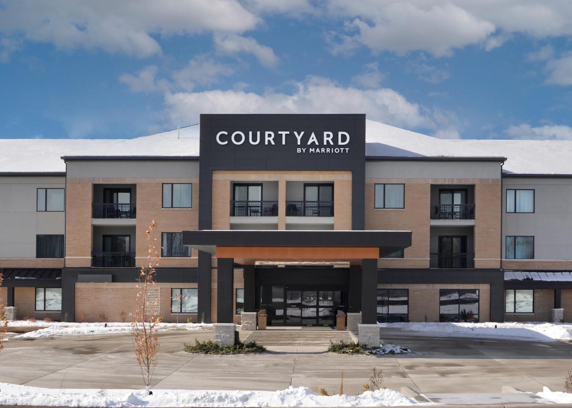 Courtyard Wausau Exterior photo